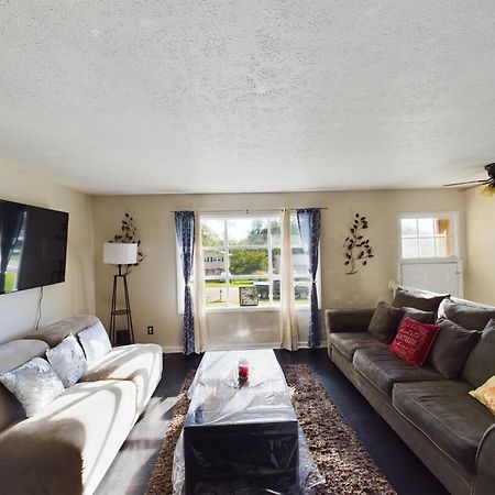 Pine Forest Zen Cottage - 10 Min To Fort Bragg Fayetteville Bagian luar foto