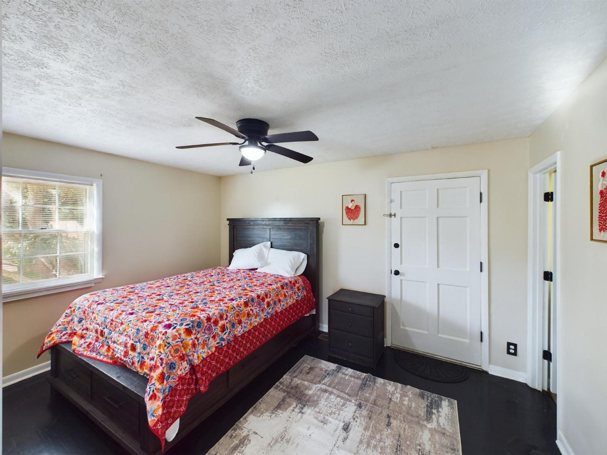 Pine Forest Zen Cottage - 10 Min To Fort Bragg Fayetteville Bagian luar foto